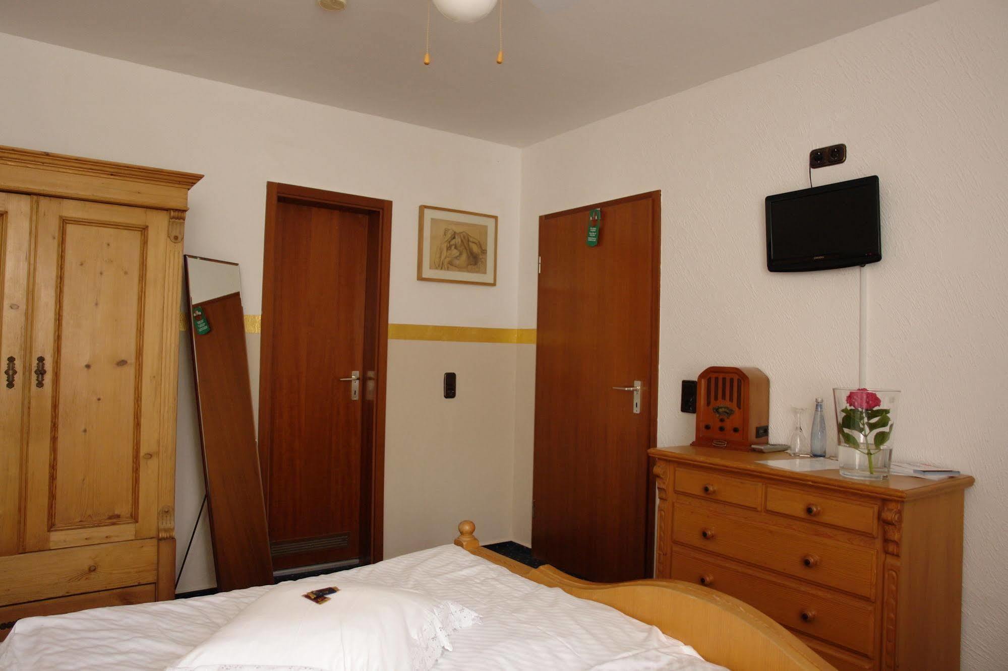 אסן Hotel Jaegerhof Kettwig מראה חיצוני תמונה