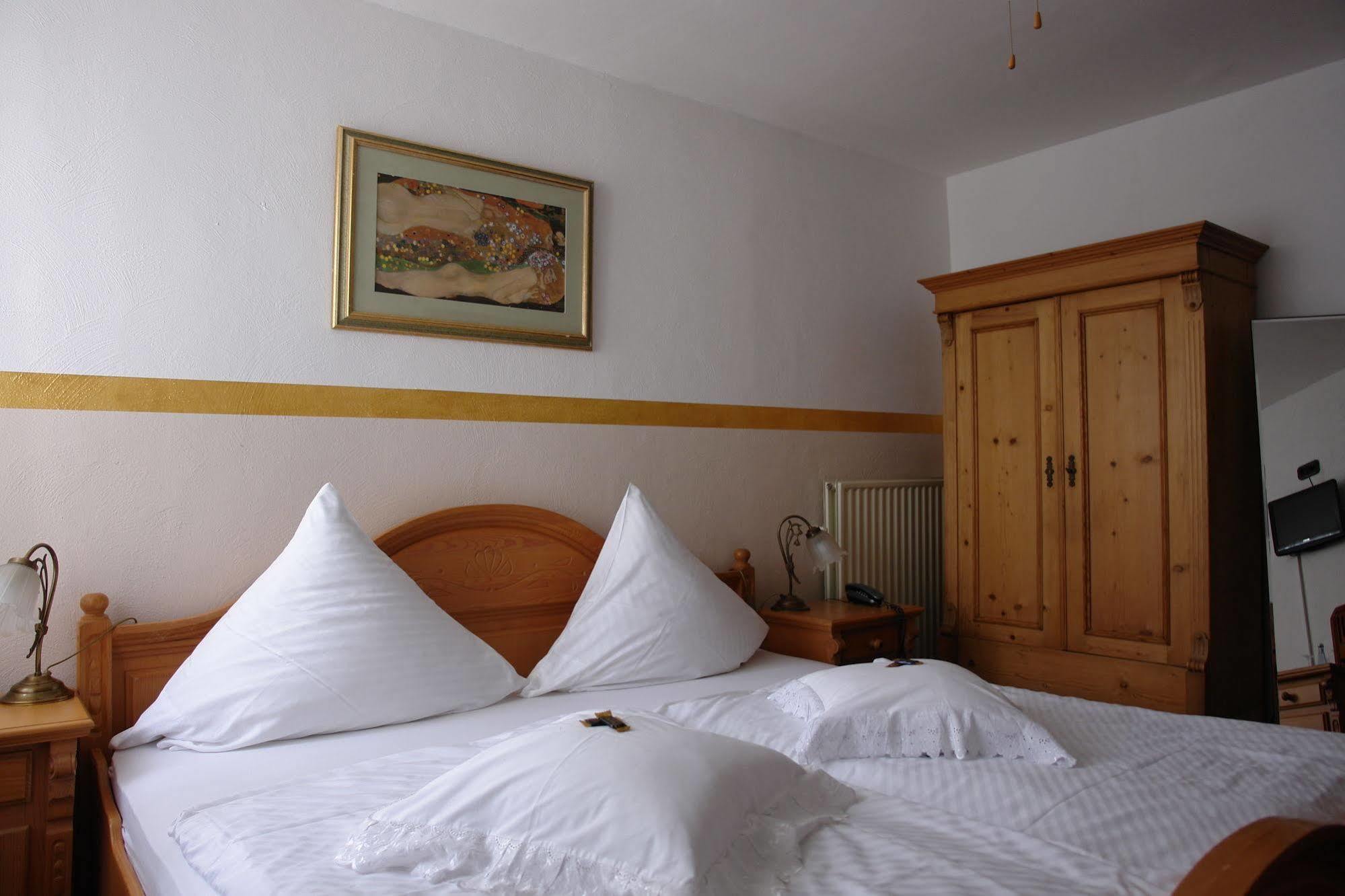 אסן Hotel Jaegerhof Kettwig מראה חיצוני תמונה